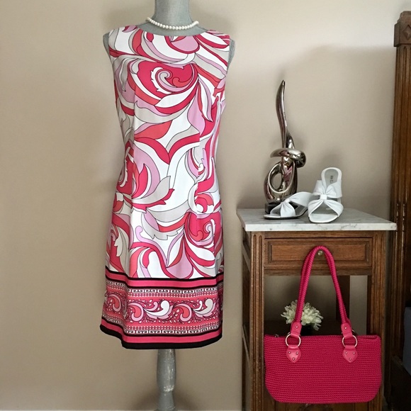 Alyx Dresses & Skirts - 🍓Strawberry Swirl 🍓Dress